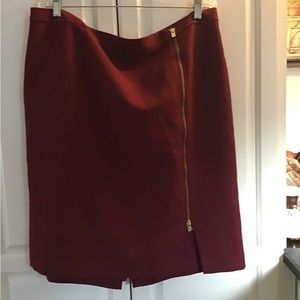 Talbots plus size skirt.  Like new with front zipper